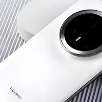 2025年，华为Mate70凭啥在高端市场“逆袭”？入手它到底值不值？