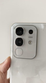 千元最佳老人机？vivo y300t 洛可可白 开箱