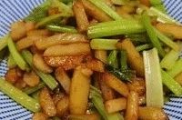 预制菜不好吃？试试自制芹菜炒土豆