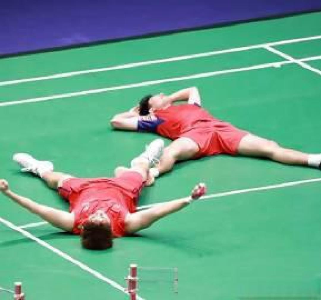 逆转夺冠!梁王组合香港赛倒地瞬间破心魔 中国男双时隔11年重登顶