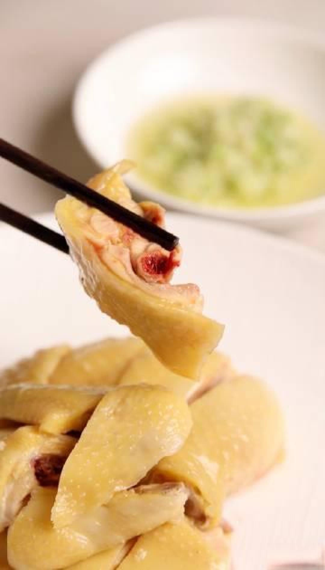 为何广东白切鸡让南北食客争破头?千年非遗暗藏中国饮食密码