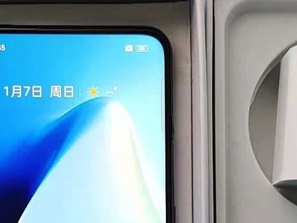 三百元左右冷门天玑5G小屏手机,120Hz电竞屏,65W 智慧闪充,3.5mm外星科技,当热点都可以