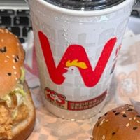 实惠美味的华莱士：国产汉堡的亲民之选