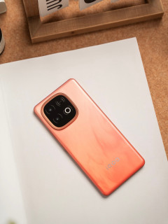 📱 iQOO Z10 Turbo 系列体验：颜值与性能，这次全都要！