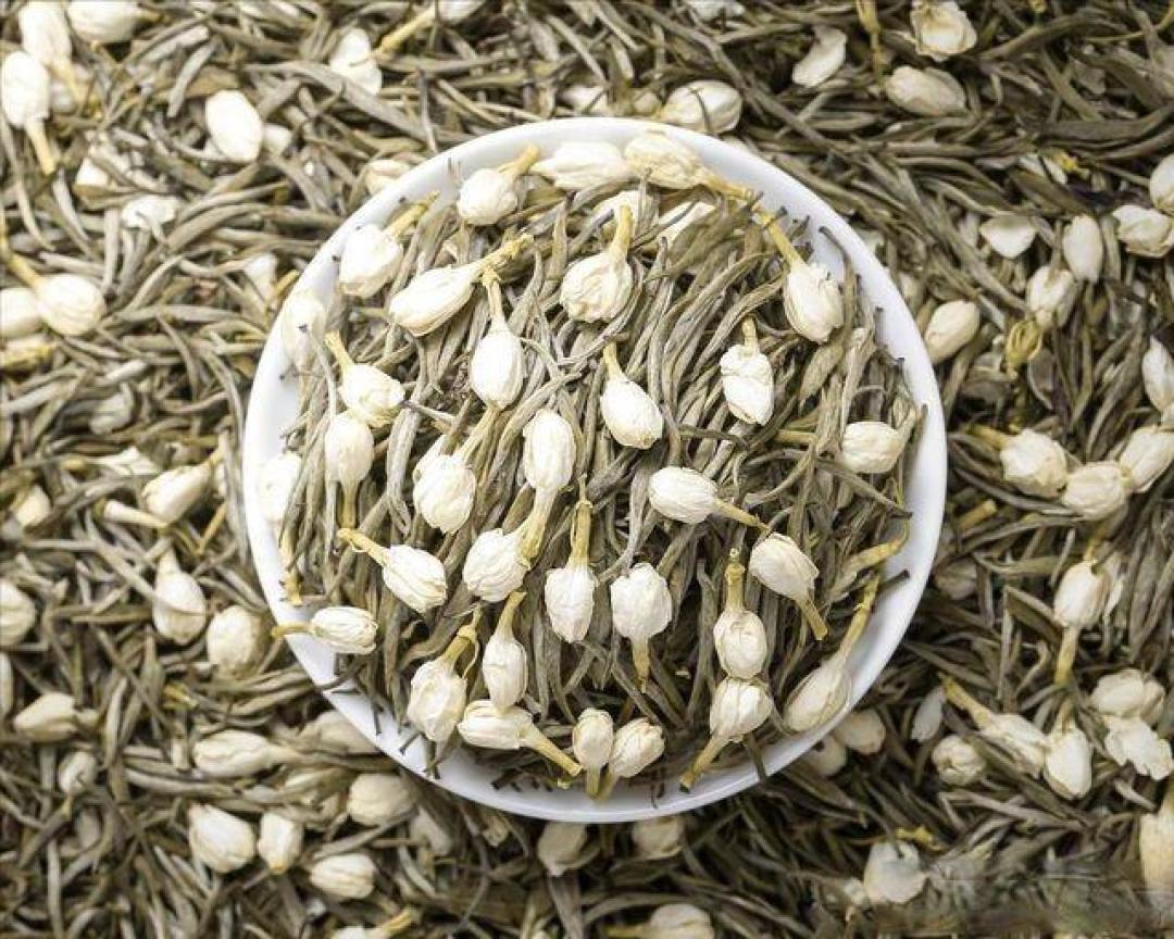 茉莉花茶飘花瓣≠高品质?一文读懂茶香密码与选购指南
