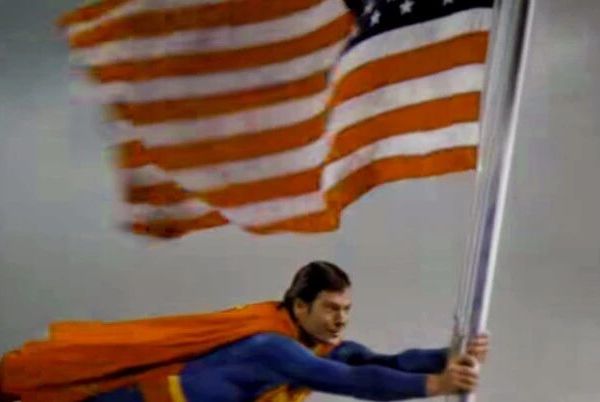 《超人》（2025）：这个世界为什么不需要超人？