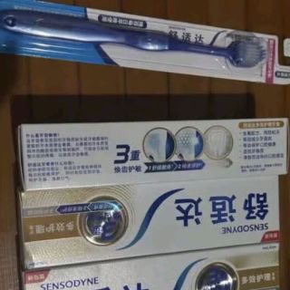 牙齿敏感？试试舒适达修复牙膏