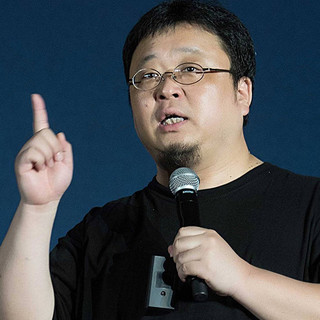 吊打西贝和贾国龙的“网络黑子”罗永浩，一生只穿黑T恤？