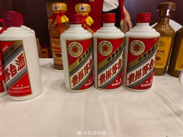京东品酒会菜单曝光！刘强东特制“中国四大名菜黄狗猪头肉” 不限量畅饮陈年茅台酒