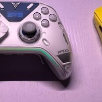 八爪鱼 5 深度对比 Xbox 精英 2：国产手柄如何实现全方位逆袭？