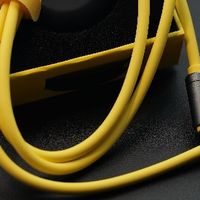 奥海 240W USB4.2 雷电 5 数据线：这根线让我的 Mac 桌搭