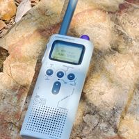 对讲机也能赛博机甲风，这款拥有5W大功率的极蜂3Pro到底如何？