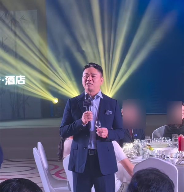 刘强东喊话美团王兴：我们企业家不应该变成仇人