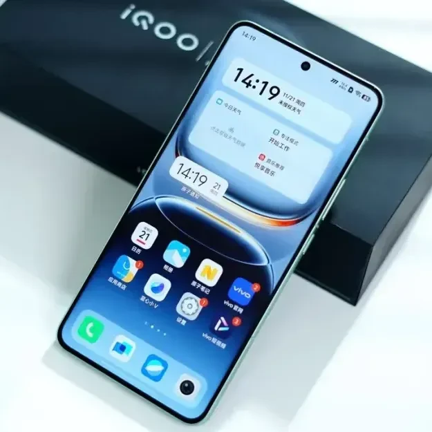 iQOO 13价格断崖式下滑，抢先下单的亏惨了，耐心观望的赢麻了