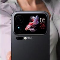 小米17 Pro被网友P成黑色版iPhone 17 Pro：上热搜了