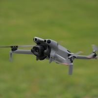 大疆DJI Mini 5 Pro评测：一英寸大底全能迷你航拍机