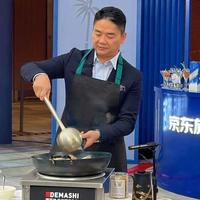 刘强东直播首秀调侃马云“煤气灶”成爆点 二十年互联网江湖恩怨转身流量场