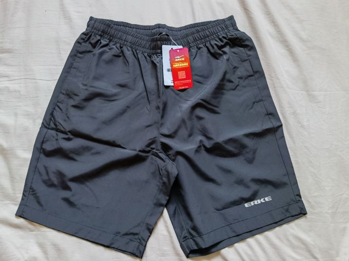 鸿星尔克运动短裤