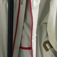 征服山野的科技铠甲：阿尔卑斯三合一冲锋夹克
