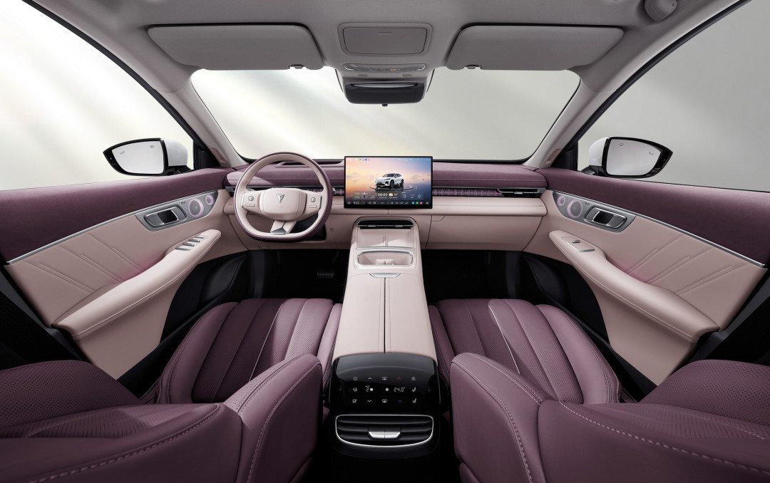 15万级标配华为乾崑豪华SUV，全新深蓝S07上市，15.69万元起