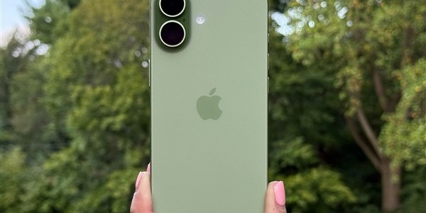 iPhone 17让所有品牌都难受 李楠：苹果最后成为了小米
