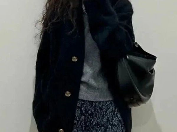 绝了！优衣库这波秋冬穿搭合集也太会了，各种风格切换自如，每一套都好穿到想焊在身上！