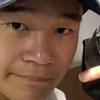 月入50万被亲妈送进精神病院，网红周二磊的沉浮，你怎么看？