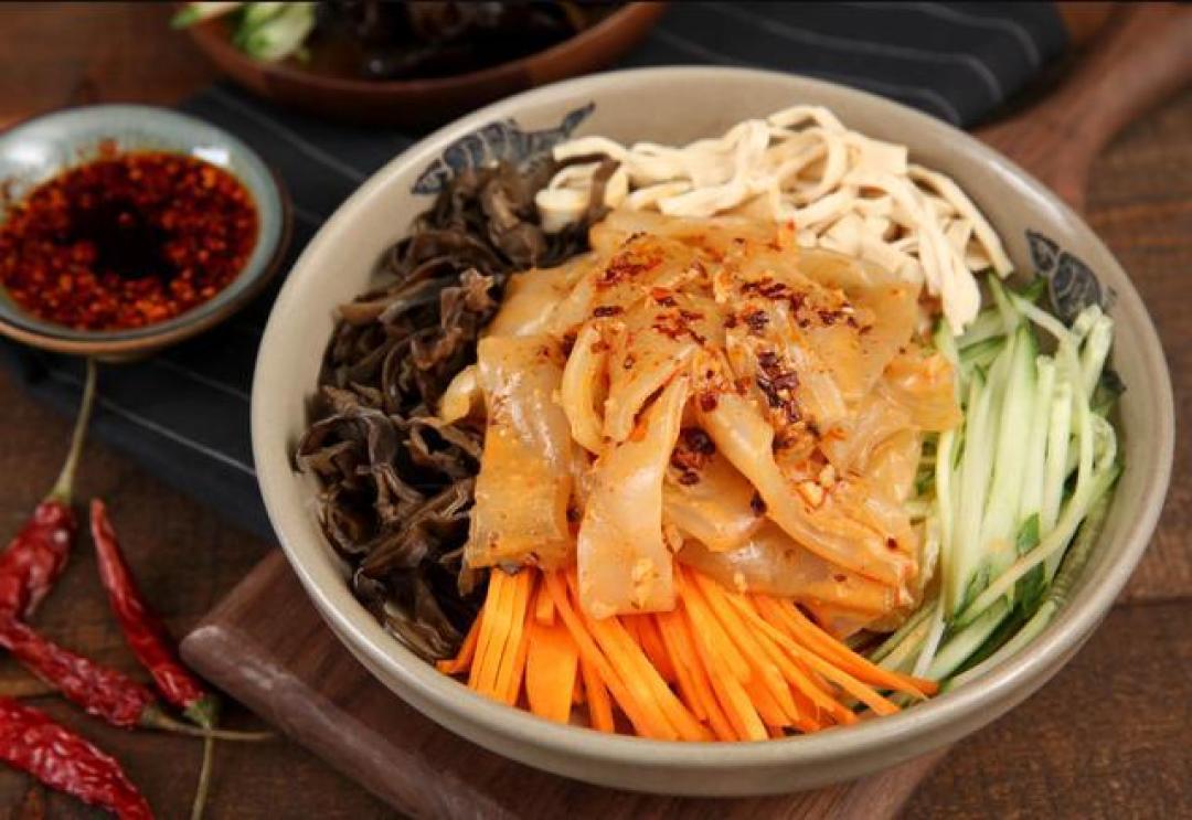 东北味觉江湖:锅包肉领衔黑土地征服南北的美食密码