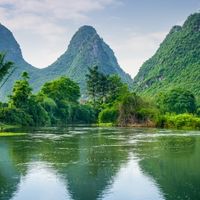 阳朔慢游:山水间的家庭时光