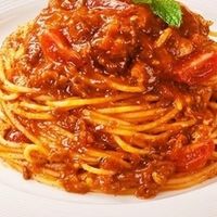 小熊驾到番茄肉酱螺旋意面：15分钟搞定的餐厅级美味