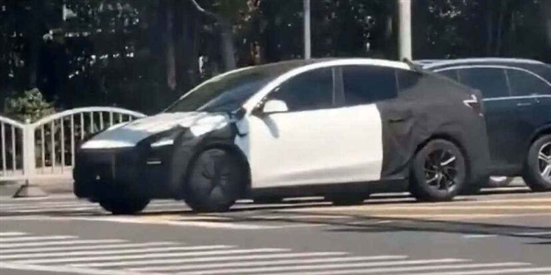 各种减配!廉价版特斯拉Model Y快要被扒光了