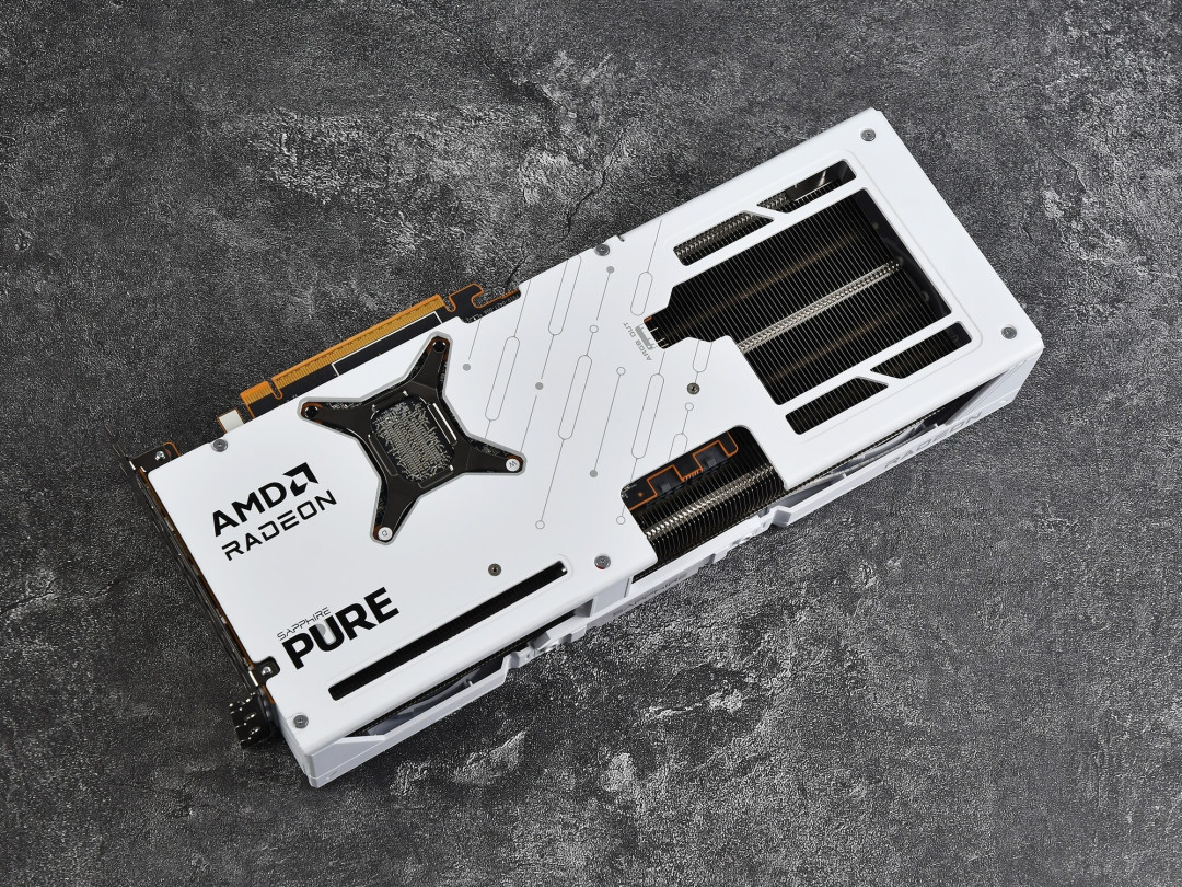 蓝宝石 RX 9070GRE 12G极地显卡 极致2K性能3799元