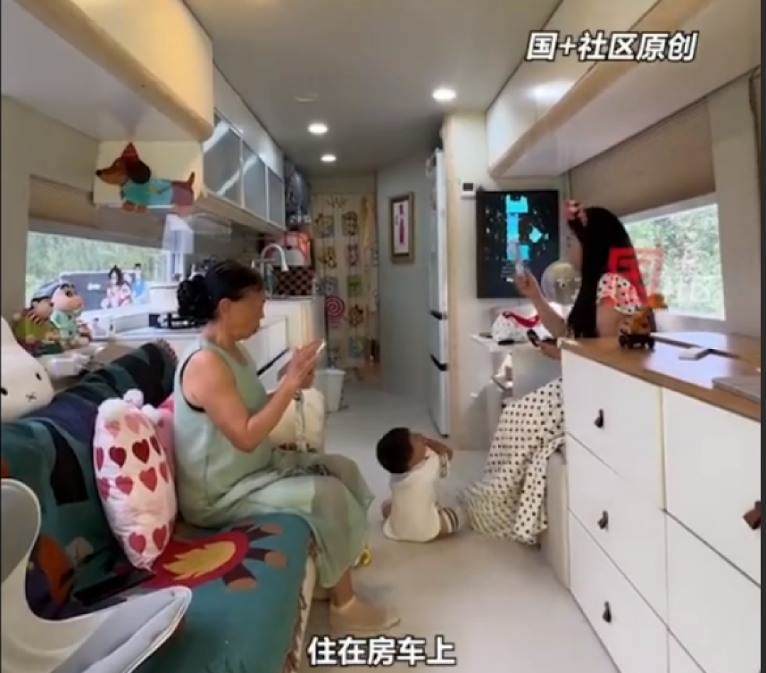 因买不起房 一家四口开房车旅居近2年不打算让孩子上幼儿园 妈妈:开房车游历所学更多