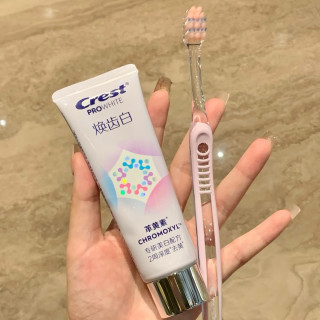 牙齿黄尴尬？佳洁士焕齿白热感美白牙膏实测，5天去除99.9%牙渍！
