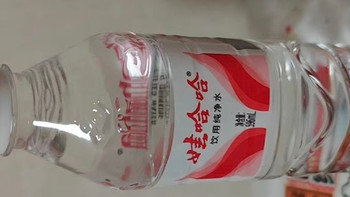 娃哈哈纯净水测评：30年不变的“实验室级”纯净