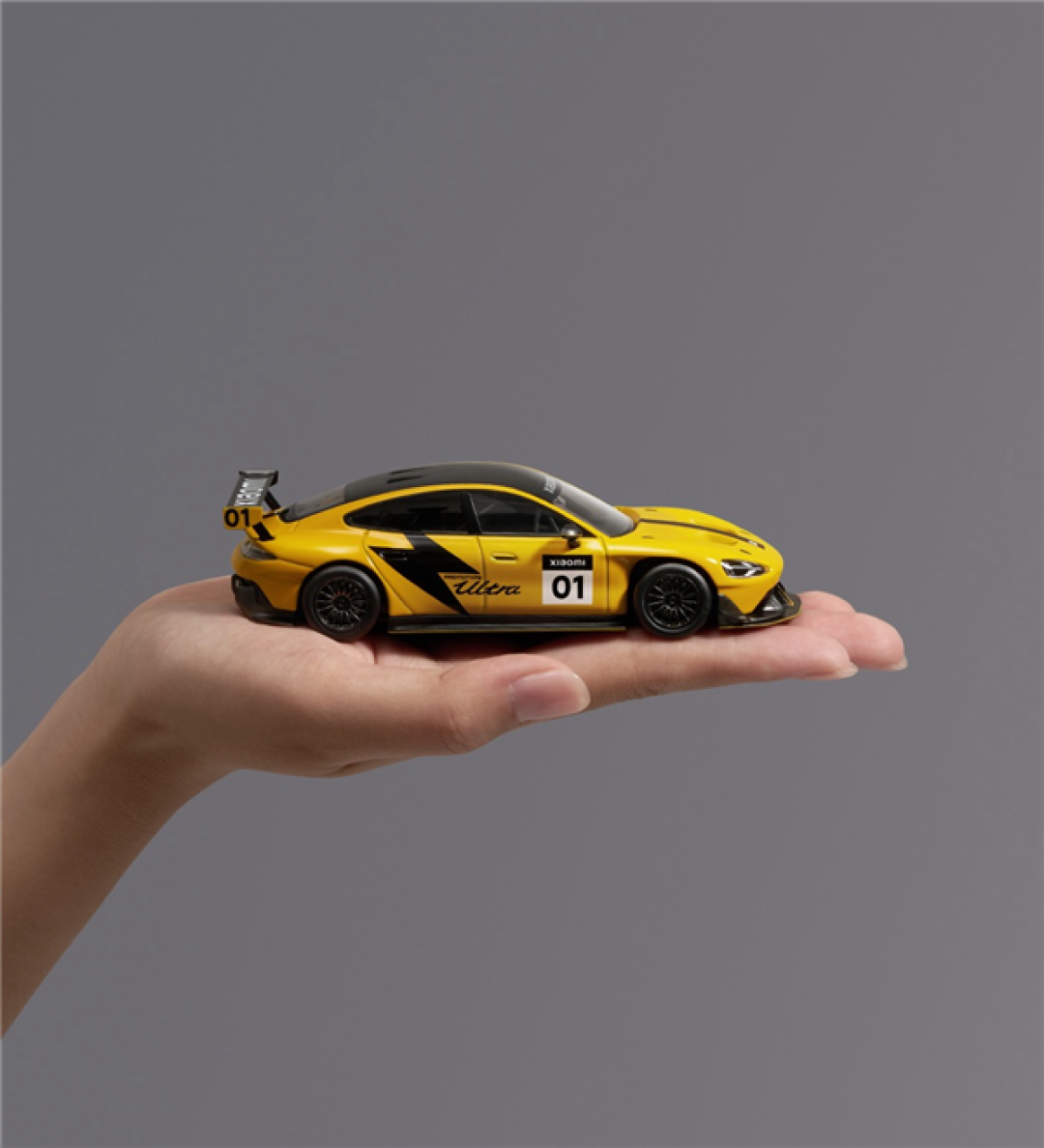 149元!小米SU7 Ultra原型车1:43合金车模发布:纽北同款
