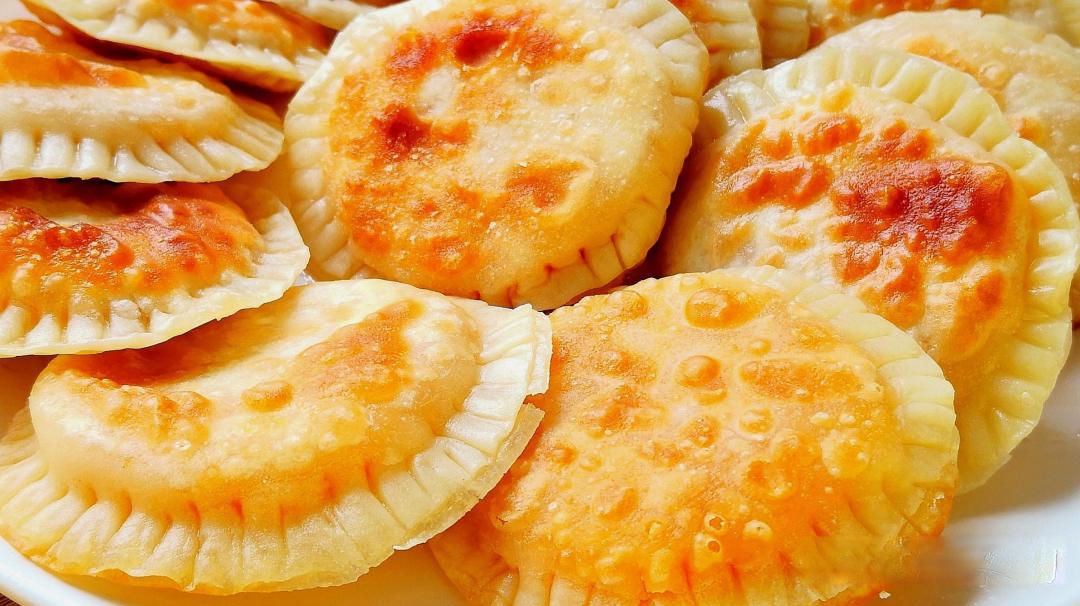 解锁饺子皮的百变魔法:煎蒸甜咸全攻略,剩皮秒变美味神器