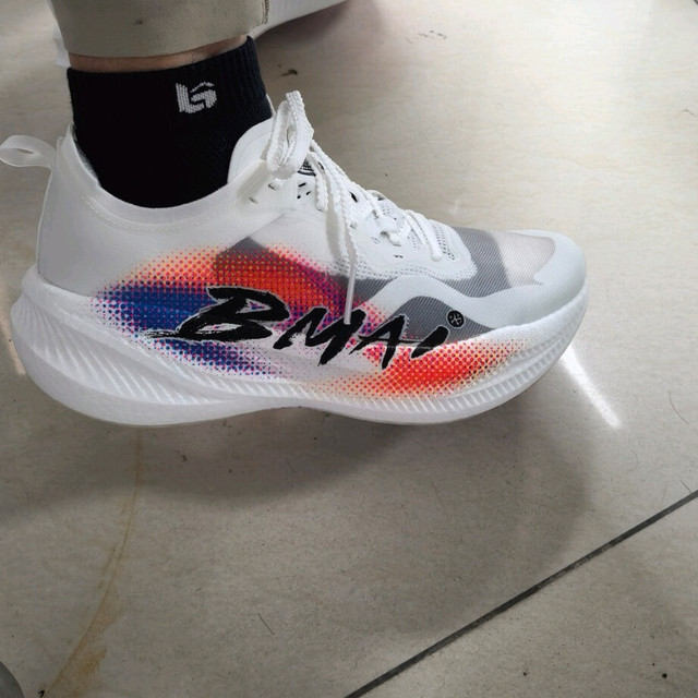 必迈（bmai）2025秋冬新品驚碳Fly PLUS马拉松碳板竞速跑鞋透气