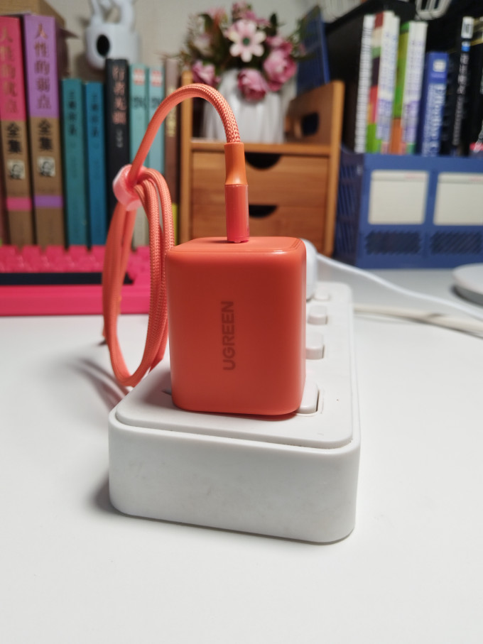 绿联充电器