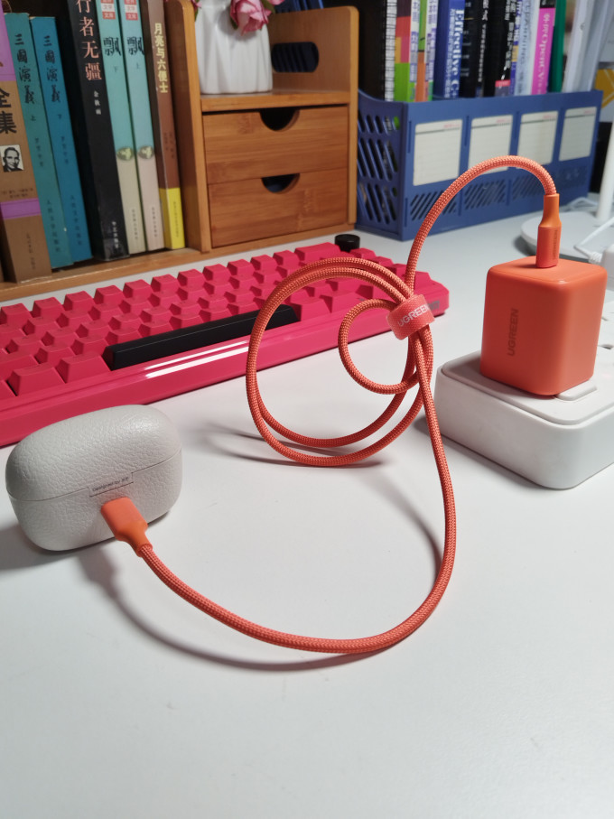 绿联充电器