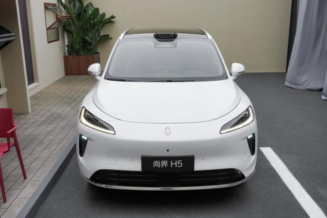 华为智驾下探20万内!尚界H5起售15.98万重塑智能SUV格局