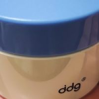 这卸妆膏卸得干净还不糊眼，乳化快到离谱