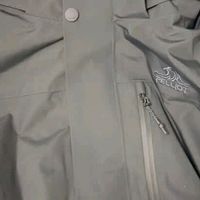 一衣穿四季,防护亦时尚:伯希和山野2.0冲锋衣深度解析