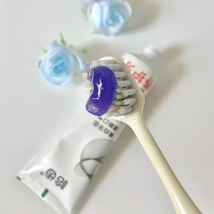 牙膏
