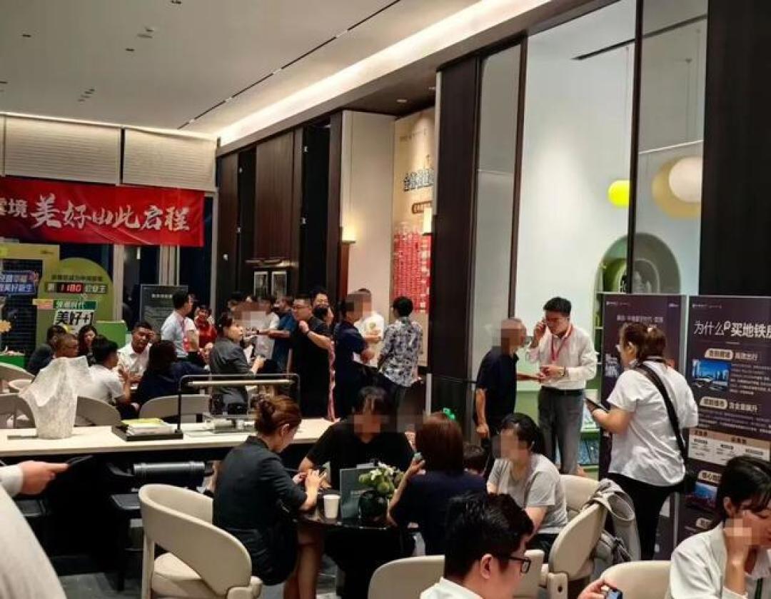 强二线楼市分化调整加剧:政策松绑难掩区域冷暖,品质升级成突围关键