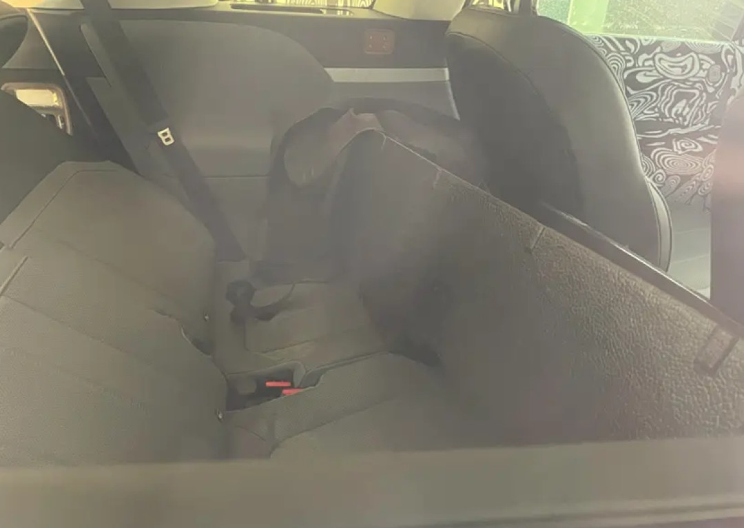 1200x0_1_autohomecar__ChxpVWjUrJWAPIxHAAptdyjQeAI160_副本.jpg
