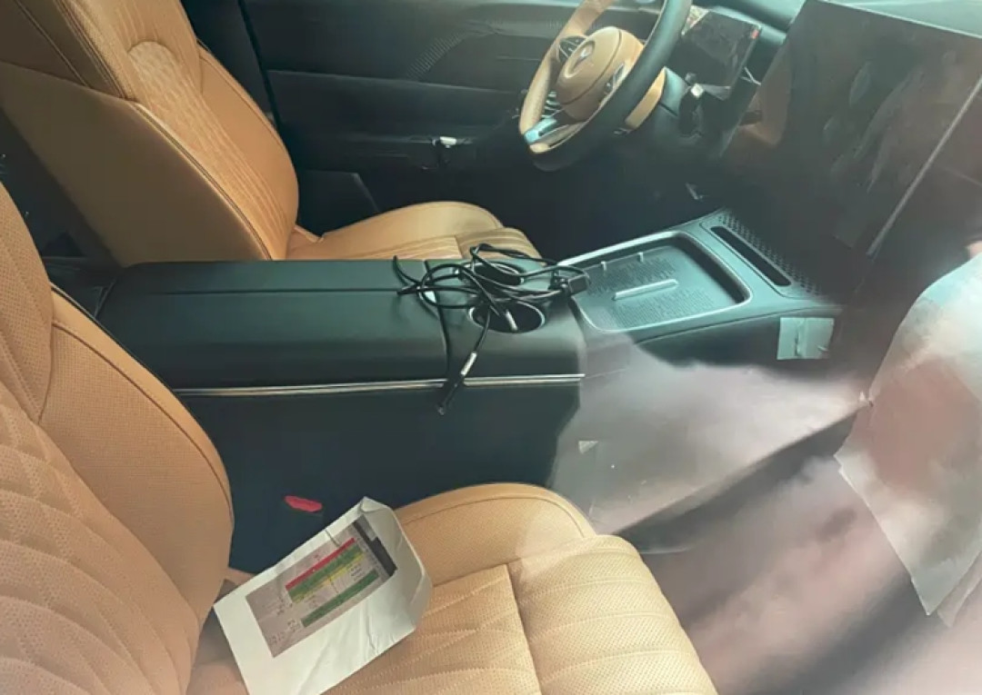 1200x0_1_autohomecar__ChxpVWjUrJWAakfhAA5La0XGs4Q586_副本.jpg