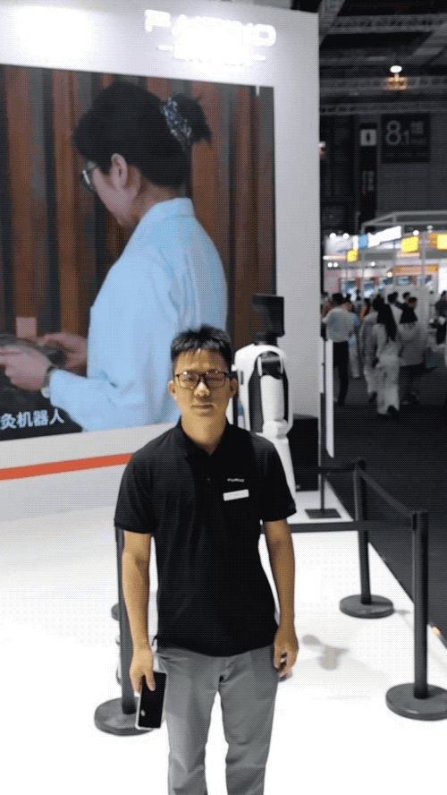 运镜机器人拍的画面.2025-09-25 13_47_45.gif
