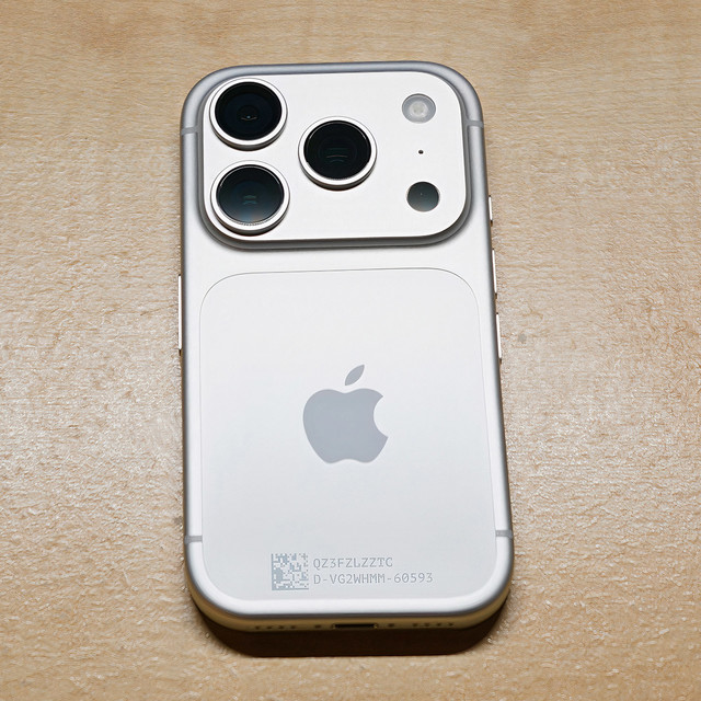盘点一下mini手机的心酸历史：连苹果iPhone都放弃了的小屏路线