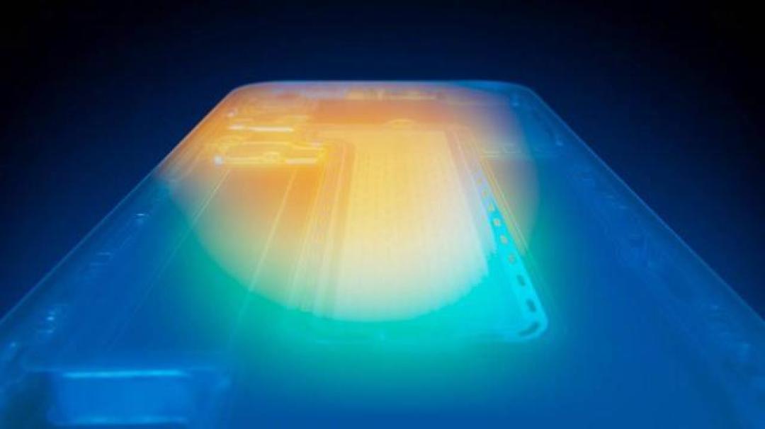 iPhone 17 Pro散热设计争议:导热太好反而导致高温降频更早?